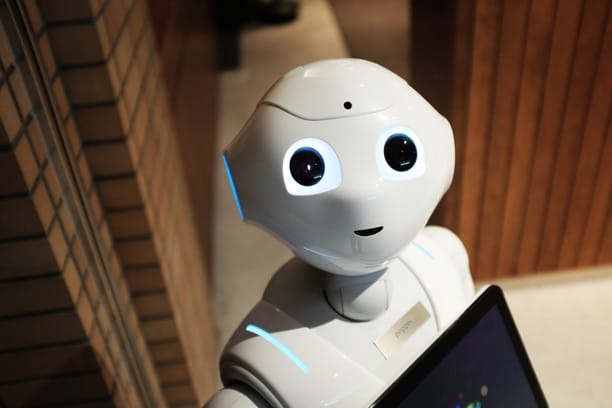 Valóban tartanunk kell a mesterséges intelligenciától? – Hogyan tudjuk majd megőrizni a munkánkat a jövőben?
